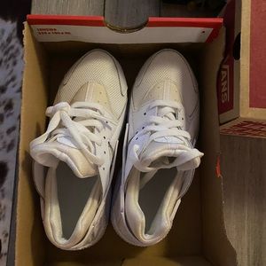 Kids Size 13.5 Nike Huarache Brand New